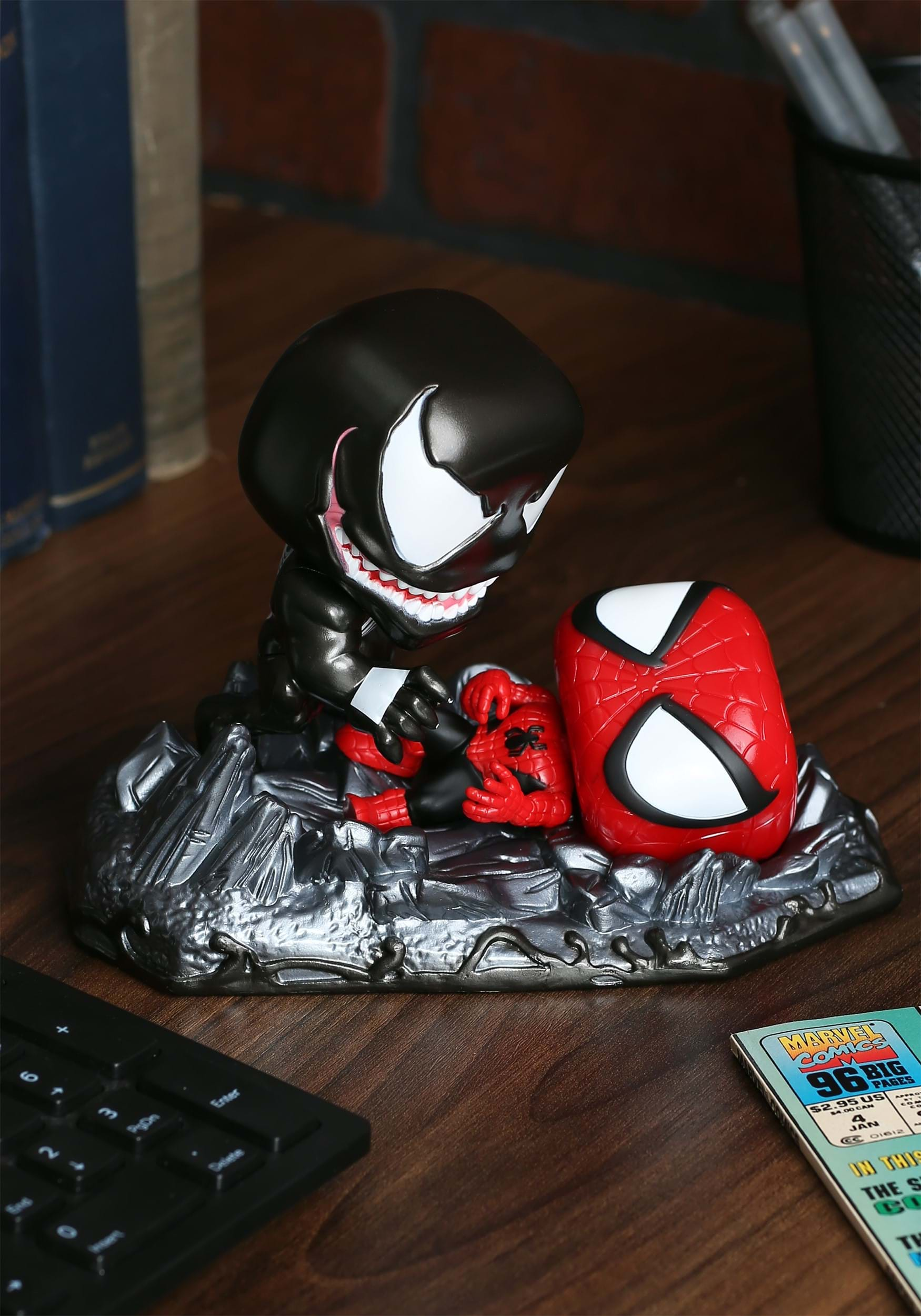 Funko POP! Marvel Spider-Man vs. Venom Comic Moment Figure