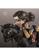 Wonder Woman Q-Fig Max Vinyl Figure Alt 3