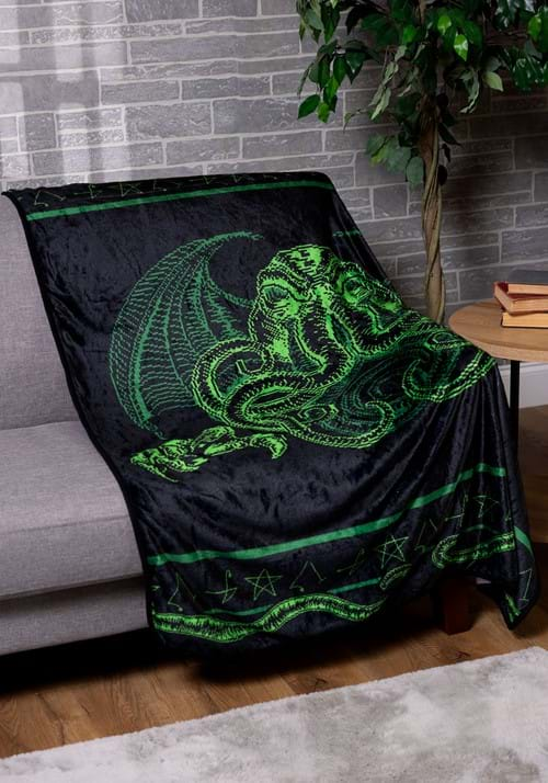 Cthulhu Throw